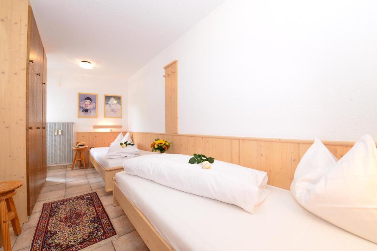 Familienhotel Kleinwalsertal Riezlern Exteriör bild