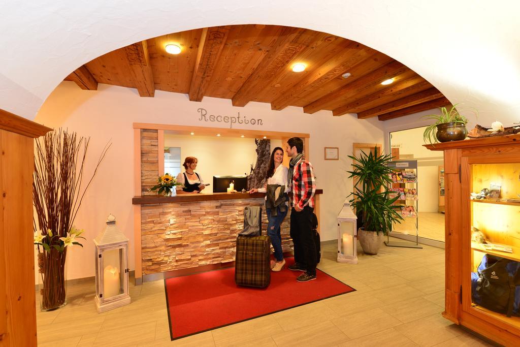 Familienhotel Kleinwalsertal Riezlern Exteriör bild